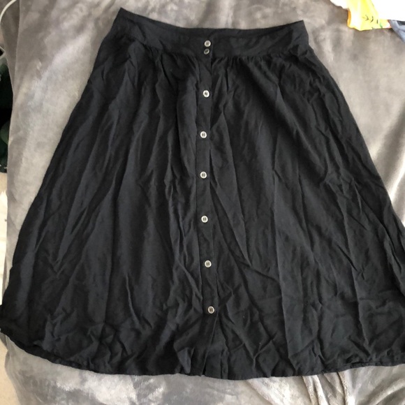 Forever 21 Dresses & Skirts - Button up skirt